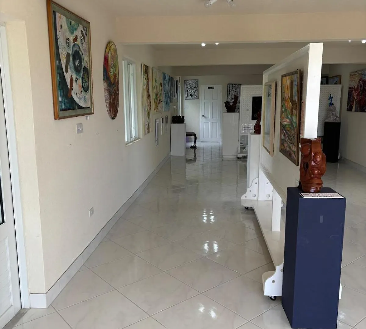 Aquarius Apartments - Pink Saint James Barbados